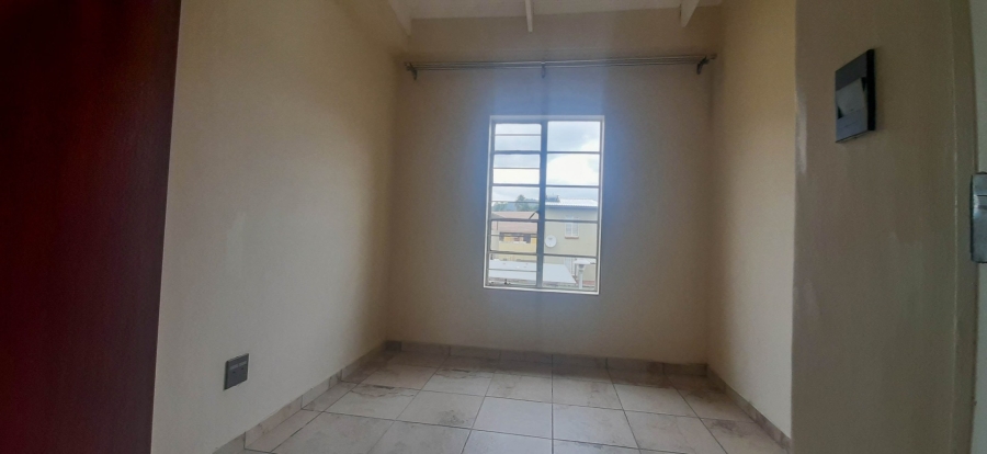 2 Bedroom Property for Sale in Waterval East North West
